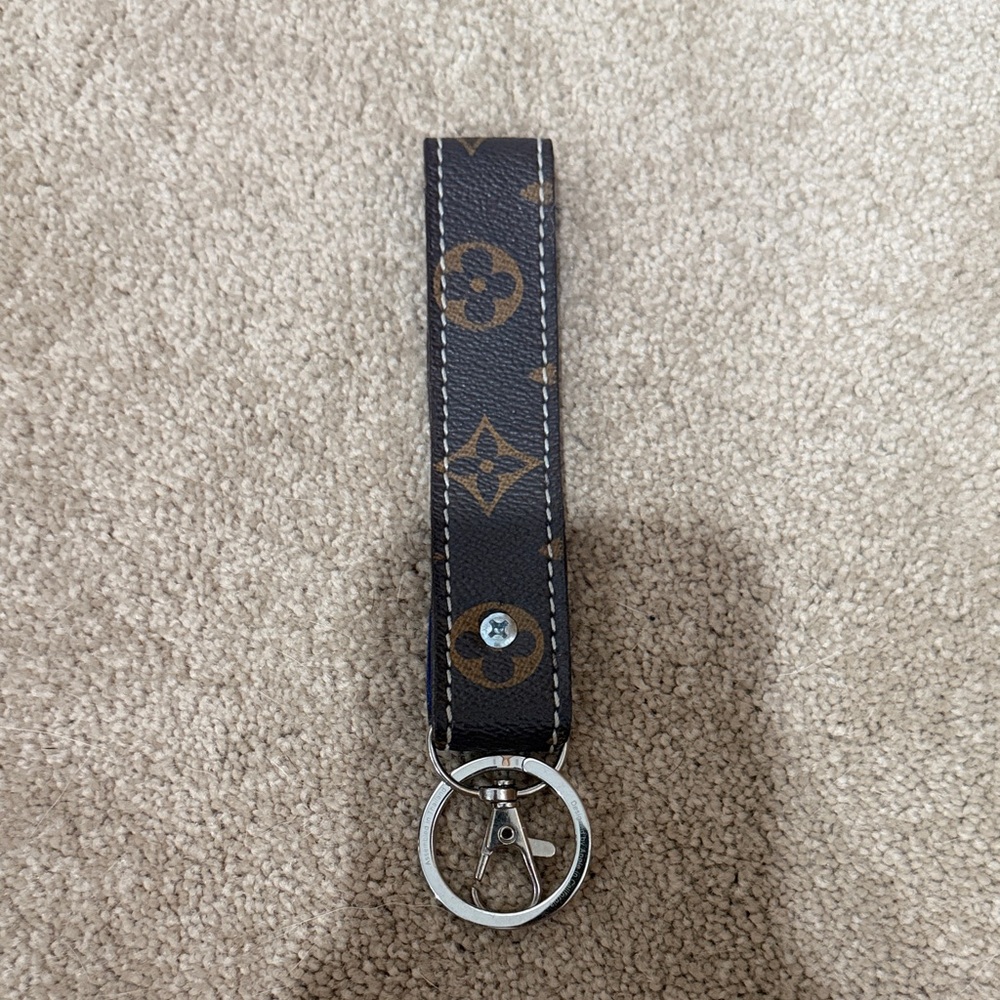 Louis Vuitton Brown and Gold Monogram Key Holder